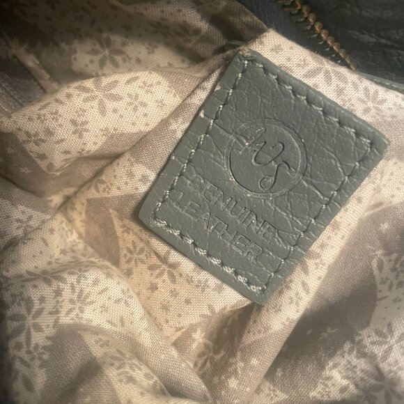 White Stuff Leather Navy crossbody handbag - Picture 8 of 10